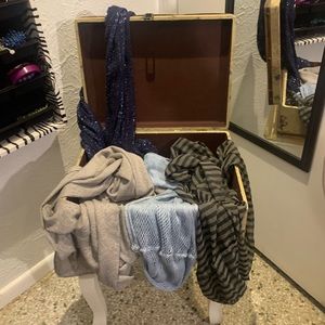 4pc Infinity Scarf Lot